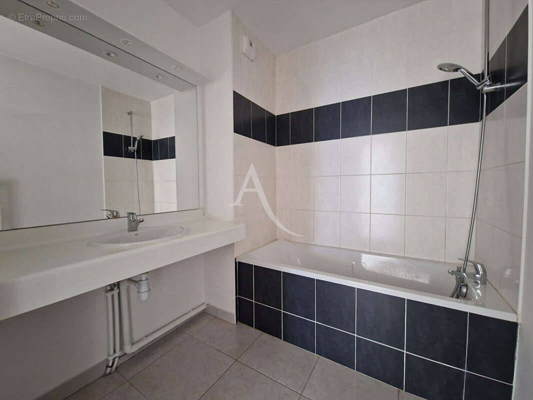 Appartement à SAINT-SEBASTIEN-SUR-LOIRE