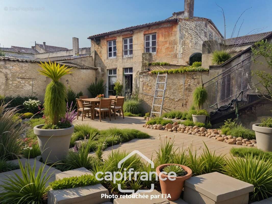 Maison à vendre 7 pièces centre ville SAINT JEAN D'ANGELY (17) avec jardin clos - photo 5