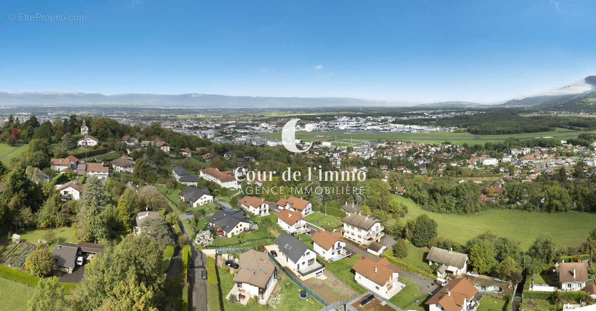Appartement à VETRAZ-MONTHOUX