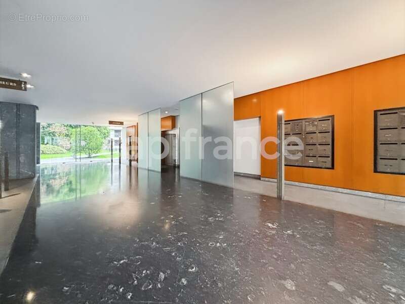 Appartement à NEUILLY-SUR-SEINE