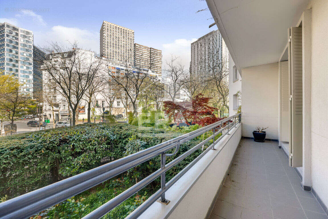 Appartement à PARIS-15E