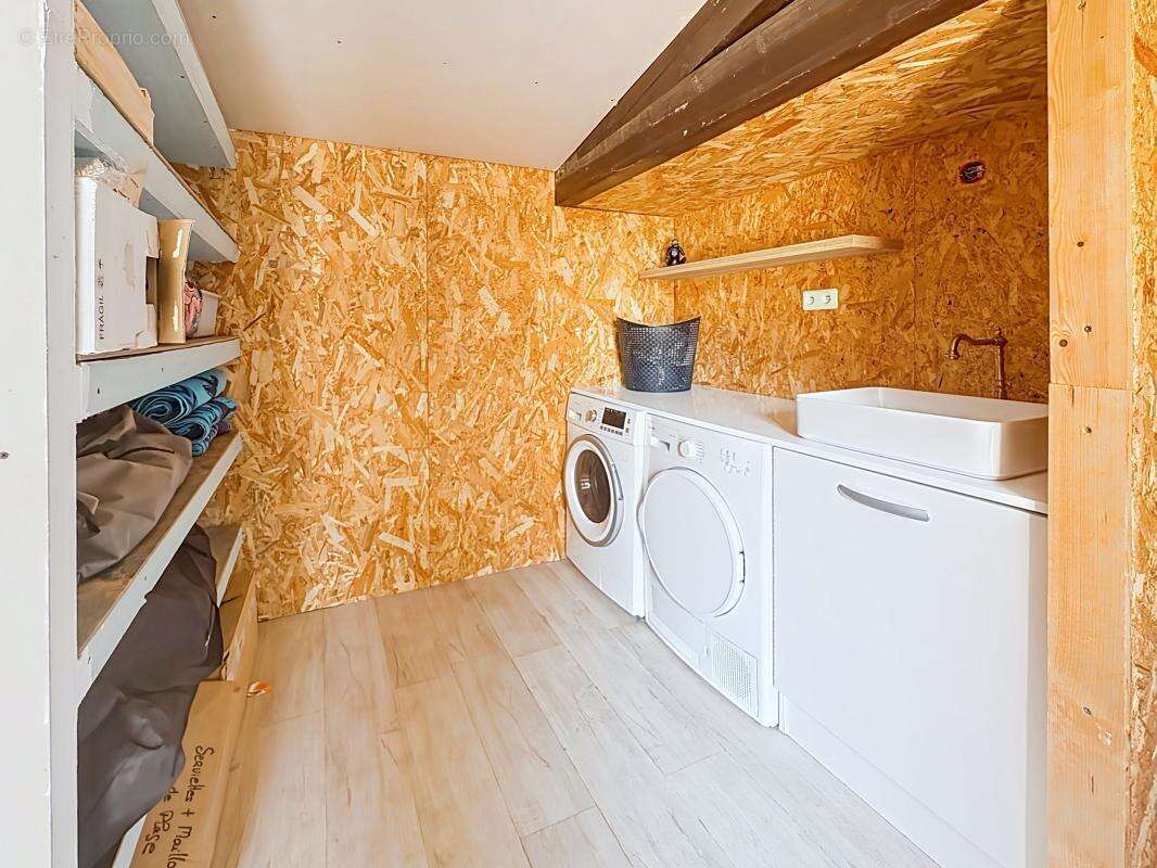Maison rénovée de plain-pied avec piscine - 4 chambres - Livron-sur-Drôme - photo 17