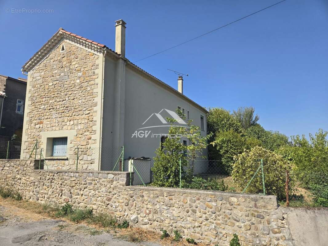 Maison en pierres, 2 logements,double garage - photo 2