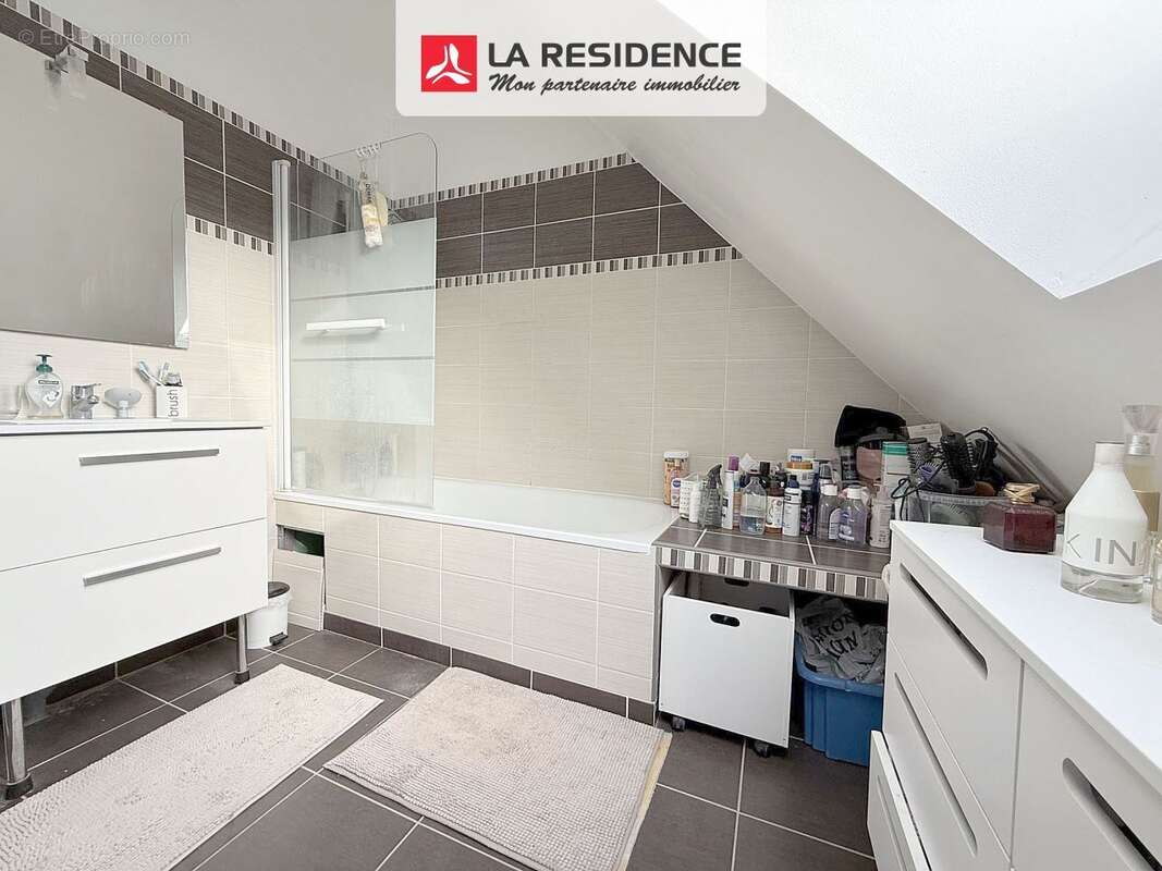 Maison à BONNIERES-SUR-SEINE