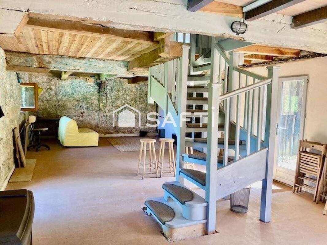 Maison 335 m² à Cazaubon  - photo 7