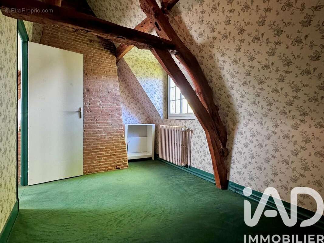 Maison 255 m² à Lafraye  - photo 7