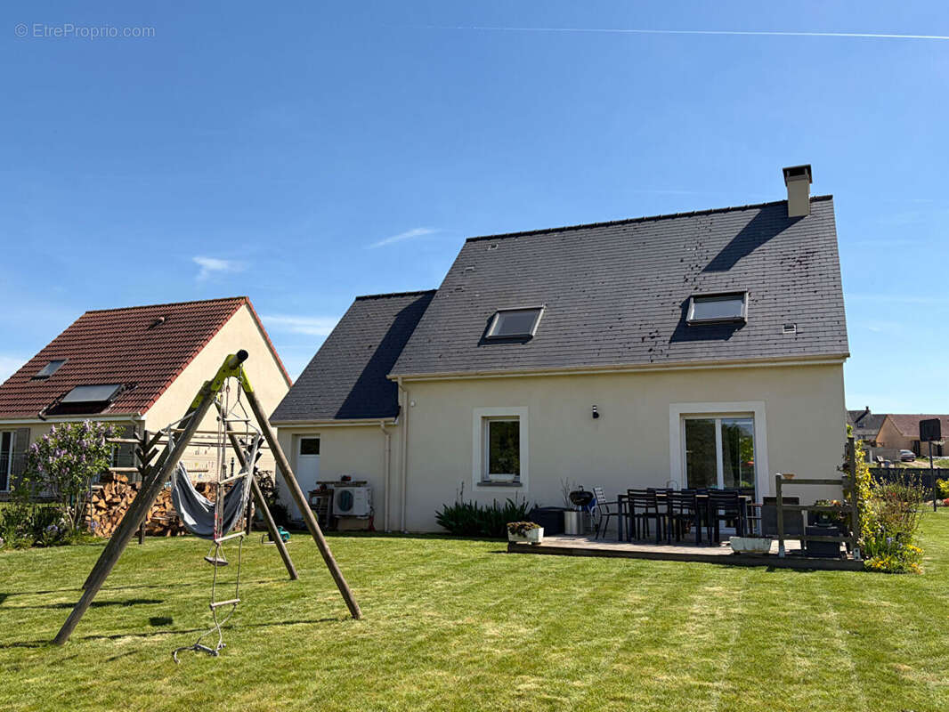 Maison à GROSSOEUVRE