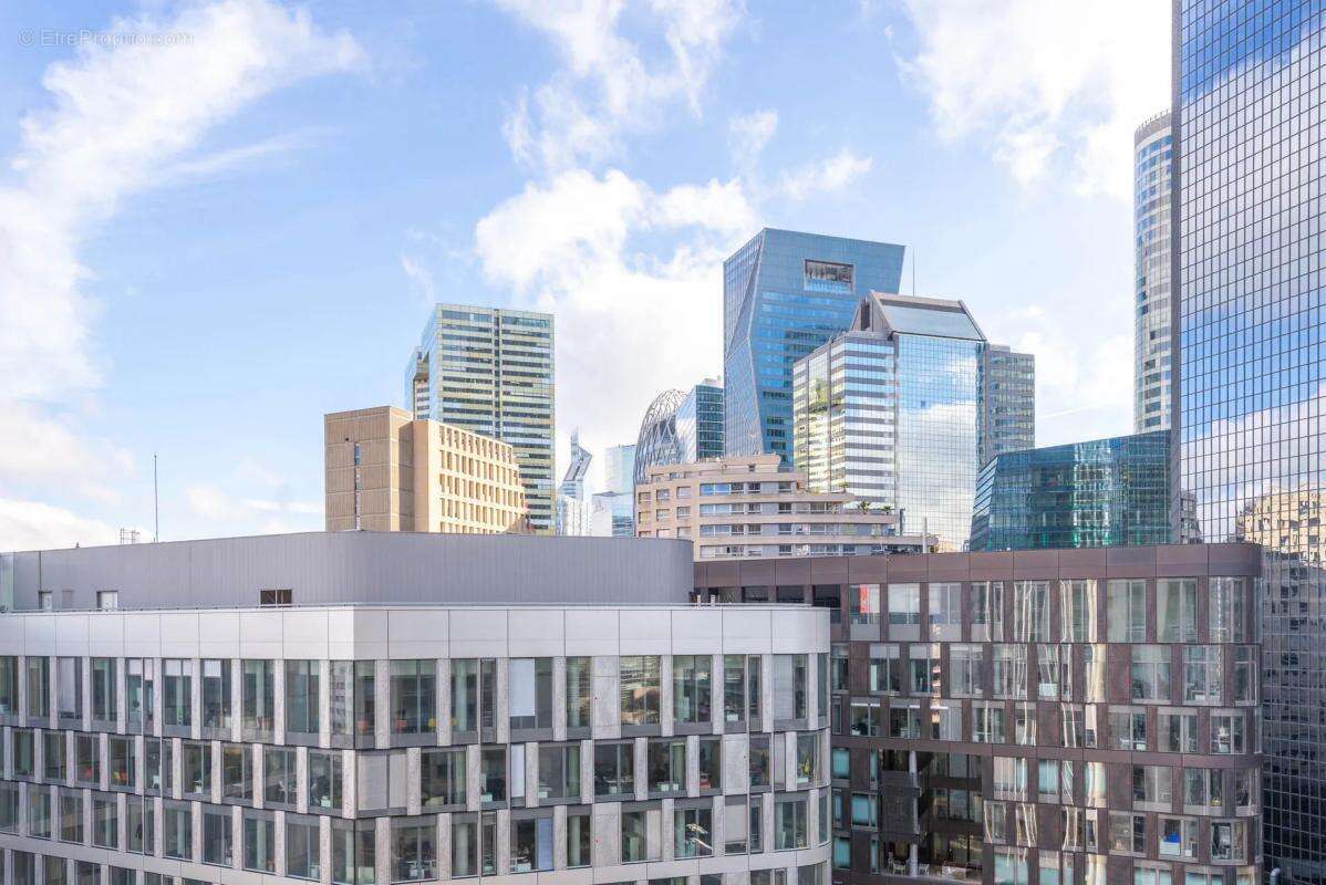 Appartement à COURBEVOIE