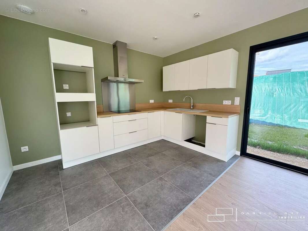 Maison 96 m² à Preignan  - photo 14