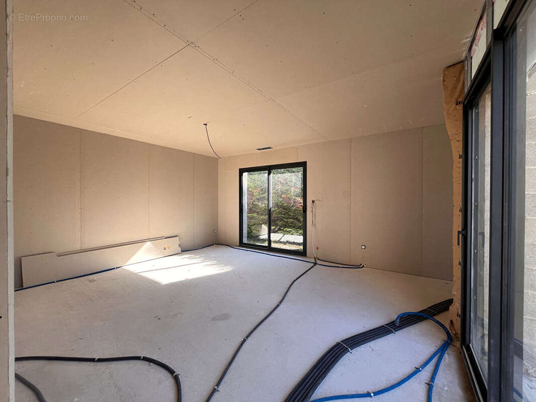 Maison à L'ISLE-SUR-LA-SORGUE