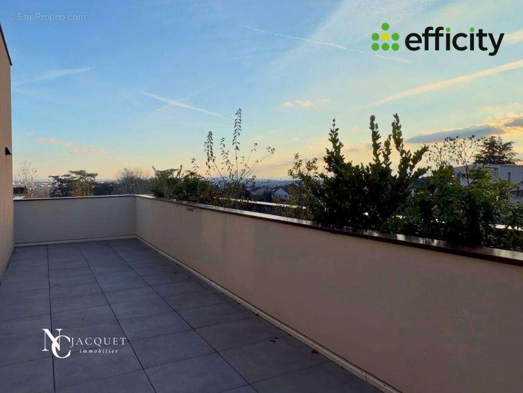 Appartement à RILLIEUX-LA-PAPE