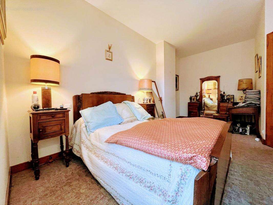 Maison à CHERVEIX-CUBAS