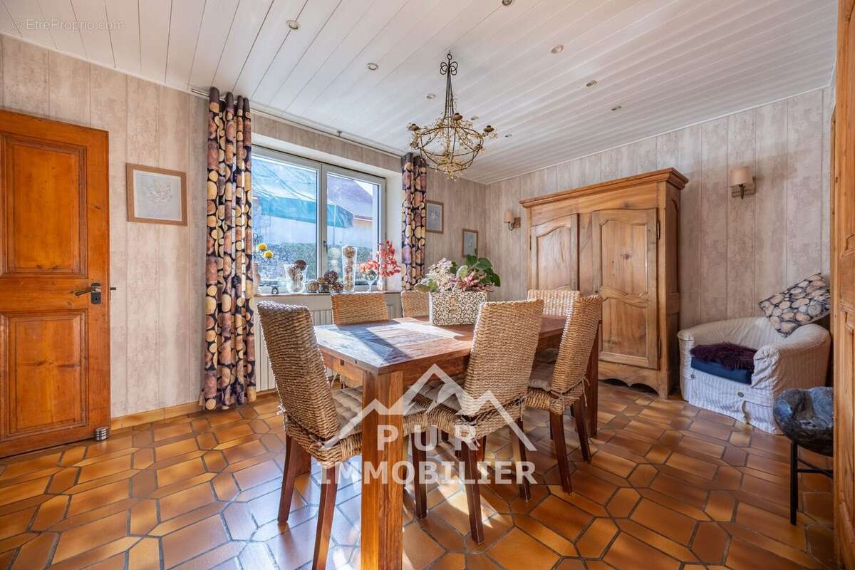 Maison à VIUZ-EN-SALLAZ