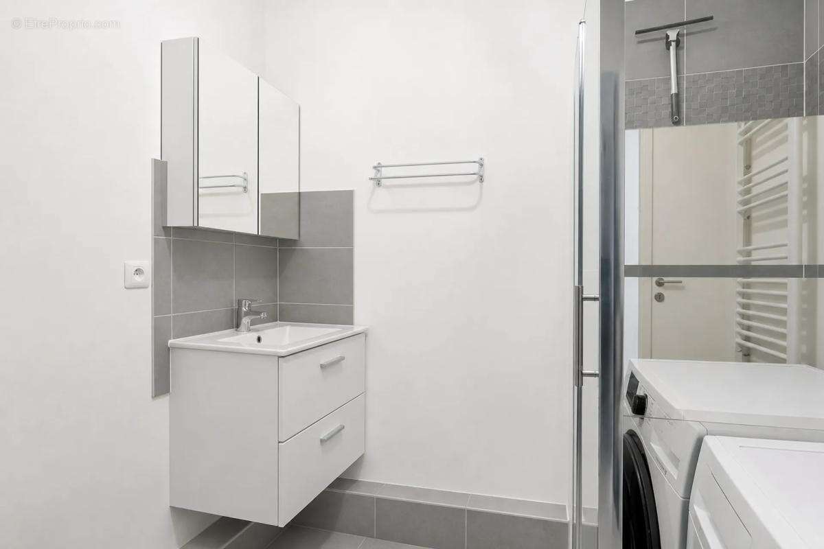 Studio lumineux avec chambre en mezzanine à Poissy - photo 6
