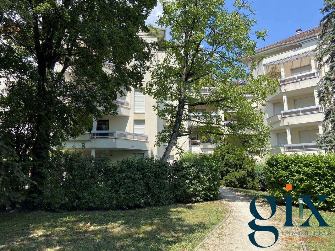 Appartement à MEYLAN