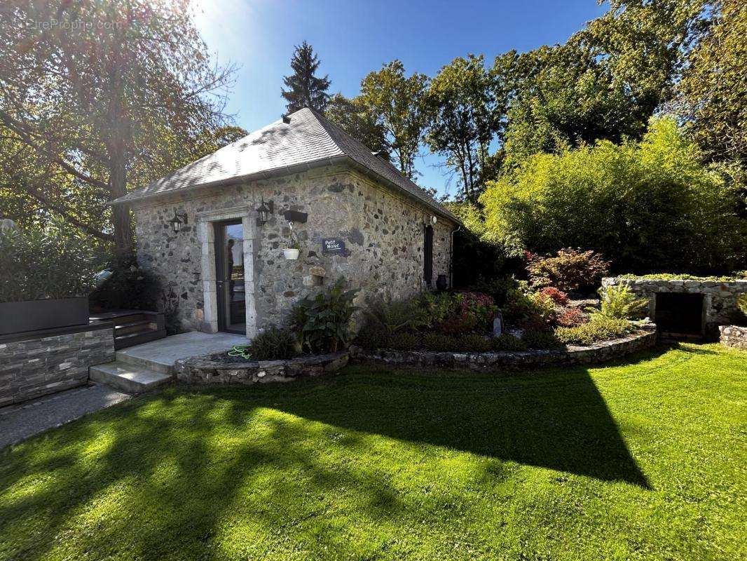 Terrain à AYZAC-OST