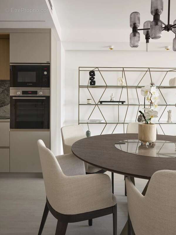 A vendre à Cannes Résidence de Standing - Vue Mer - Magnifique  4 pièces de 100 m² - photo 6