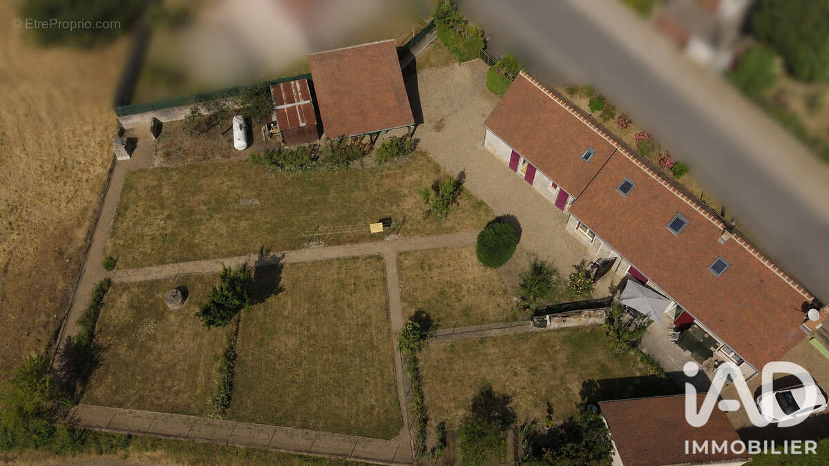 Photo 2 - Maison à CHEMILLY