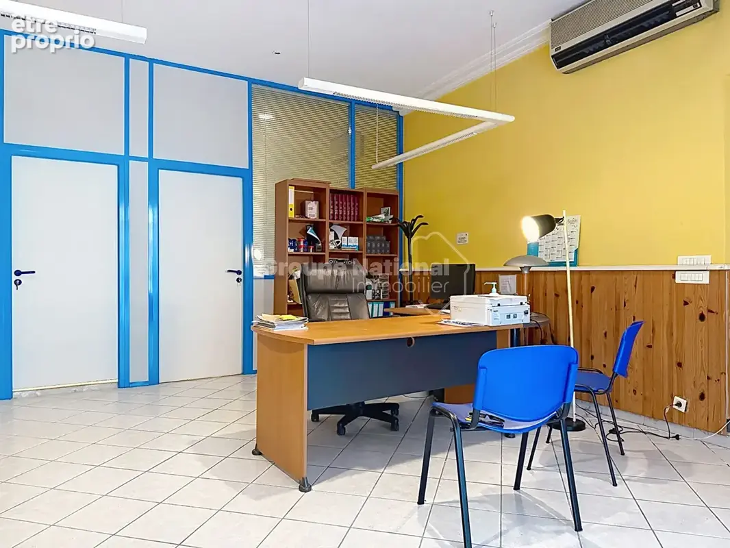Local commercial Grasse 65 m2 - photo 5