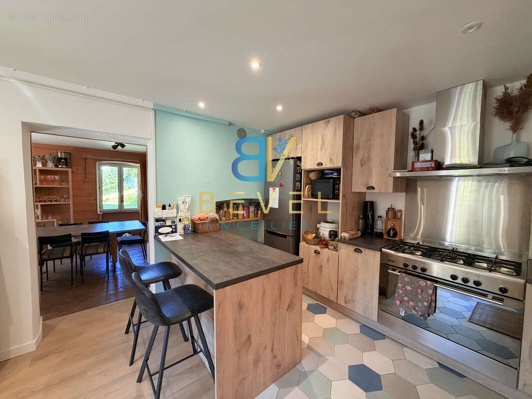 À vendre   exclusivité saint-françois-longchamp   (montaimont)  ancien corps de ferme rénové   110 m2 habitabl - photo 8