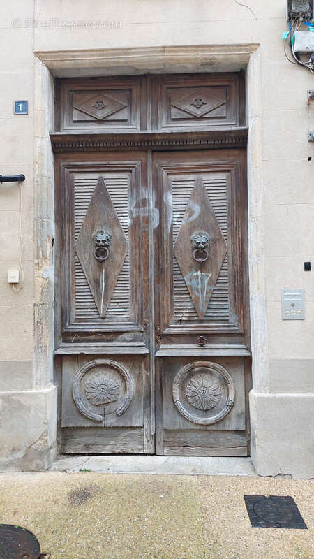 Appartement à BAGNOLS-SUR-CEZE