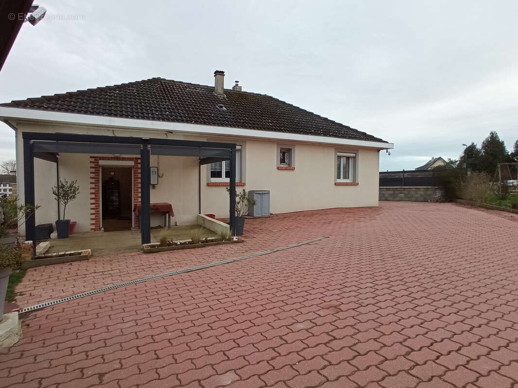 Maison à LE NEUBOURG