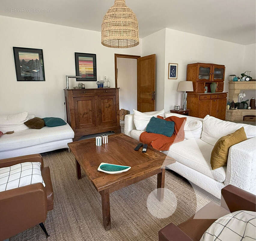 Maison à SAINT-CYBRANET