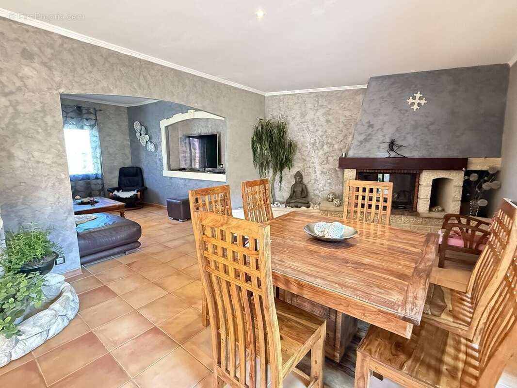 Maison à PUISSALICON