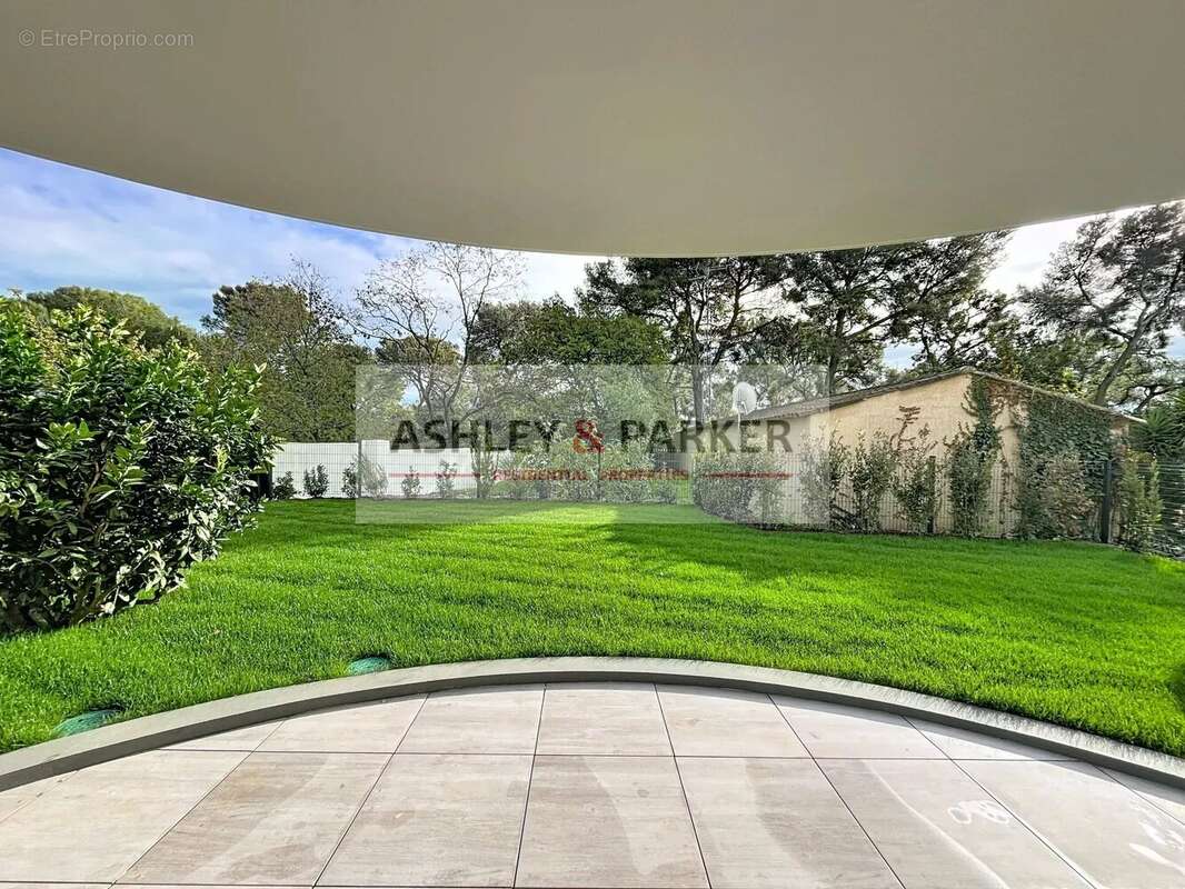 Appartement à VILLENEUVE-LOUBET