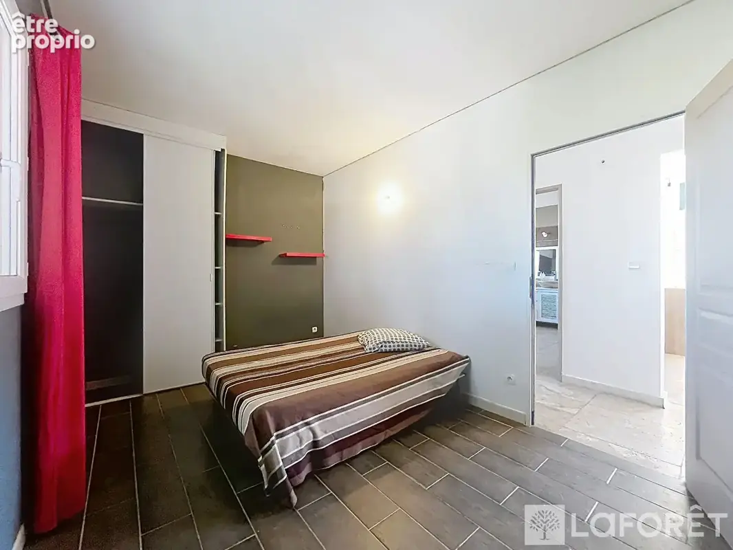 Sérignan Du Comtat - Maison plain pied 6 pièces 165 m2 avec piscine - photo 10