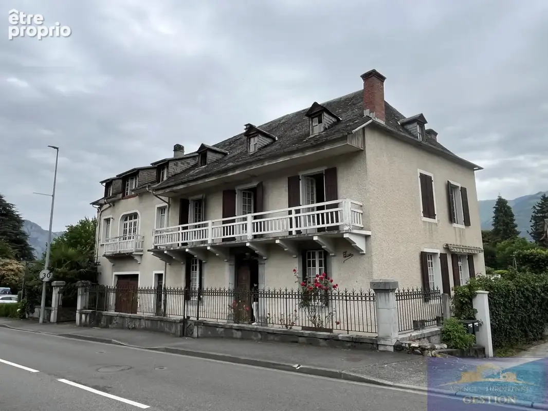 Maison 11 pièces 300 m² à vendre à Argeles-Gazost (65400) - photo 1