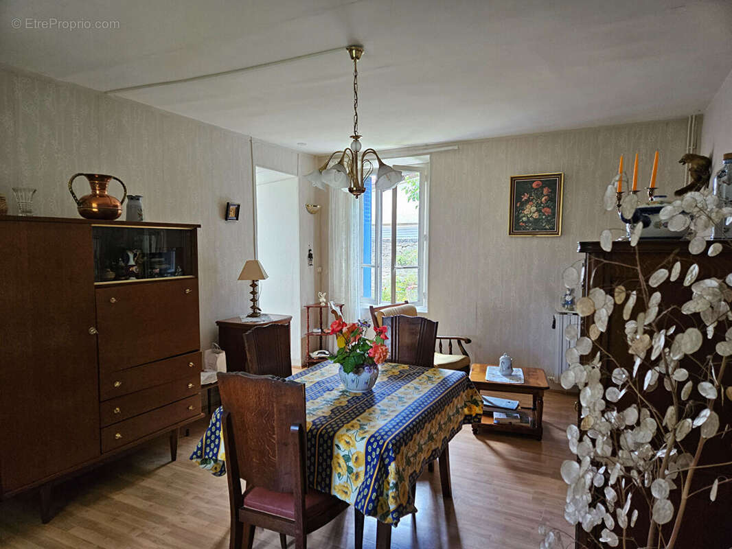 Maison à MONTAINVILLE