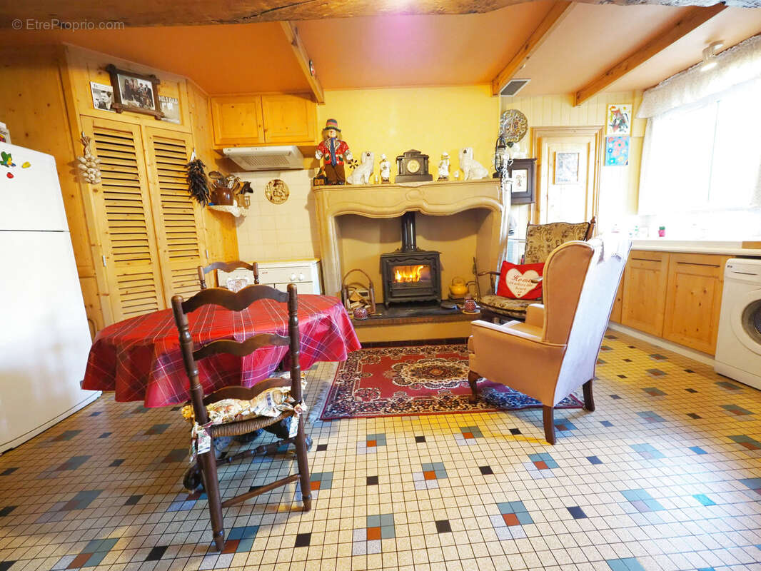 Maison à SAINTE-BAZEILLE