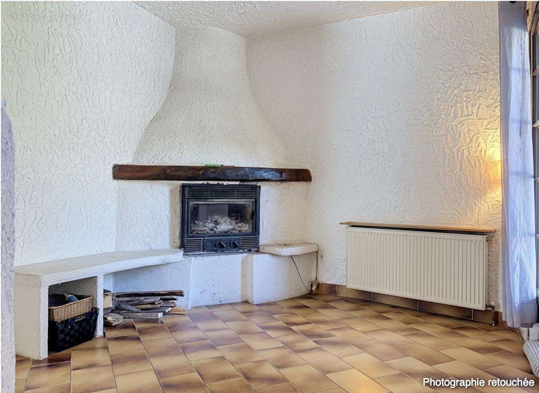 Maison à AURIBEAU-SUR-SIAGNE