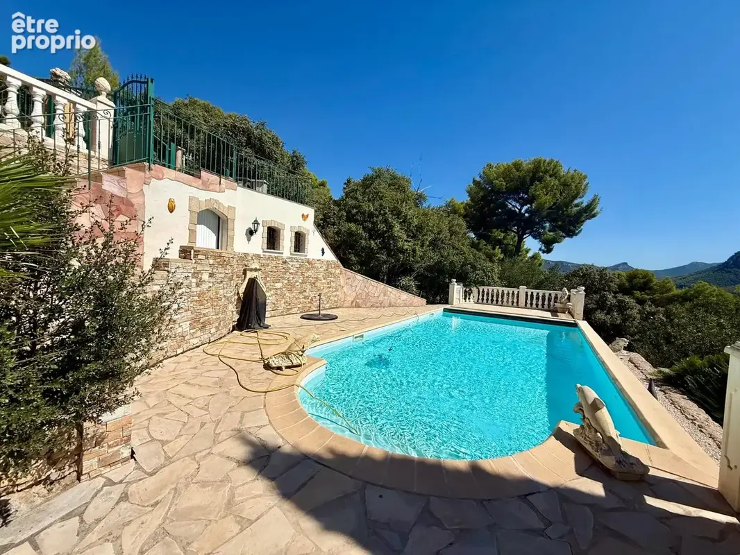 VILLA 120m2, T5 avec Vue Panoramique, jardin, Garage et Piscine à Toulon Ouest - photo 7