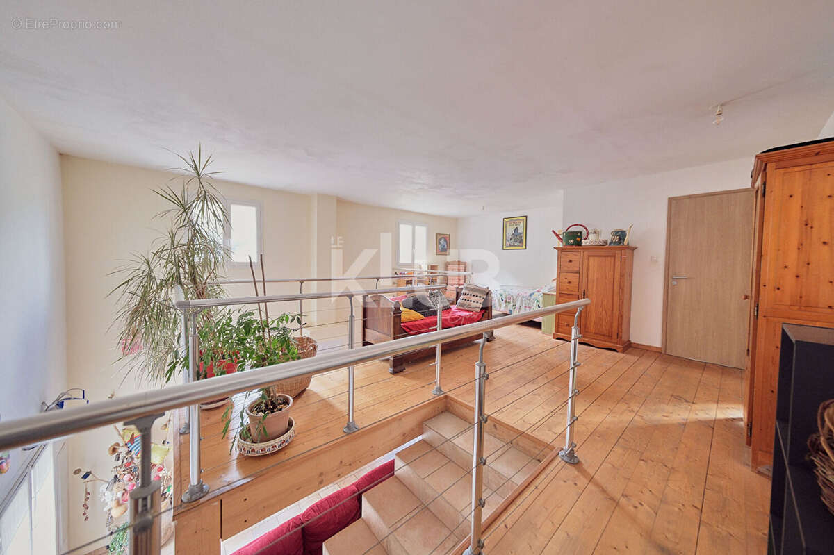 Maison à POGGIO-DI-VENACO