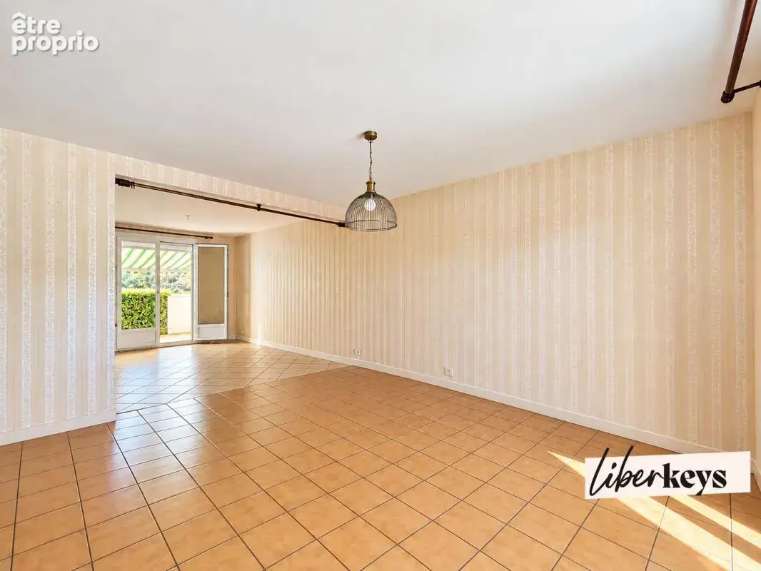 A vendre à saint-jean-de-la-ruelle (45140) – maison 5 pièces – 3 chambres – terrasse – sous-sol total - photo 6