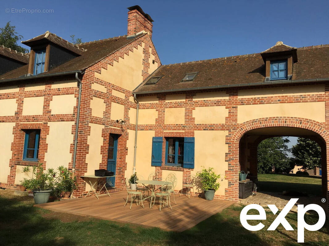 Maison à ONS-EN-BRAY