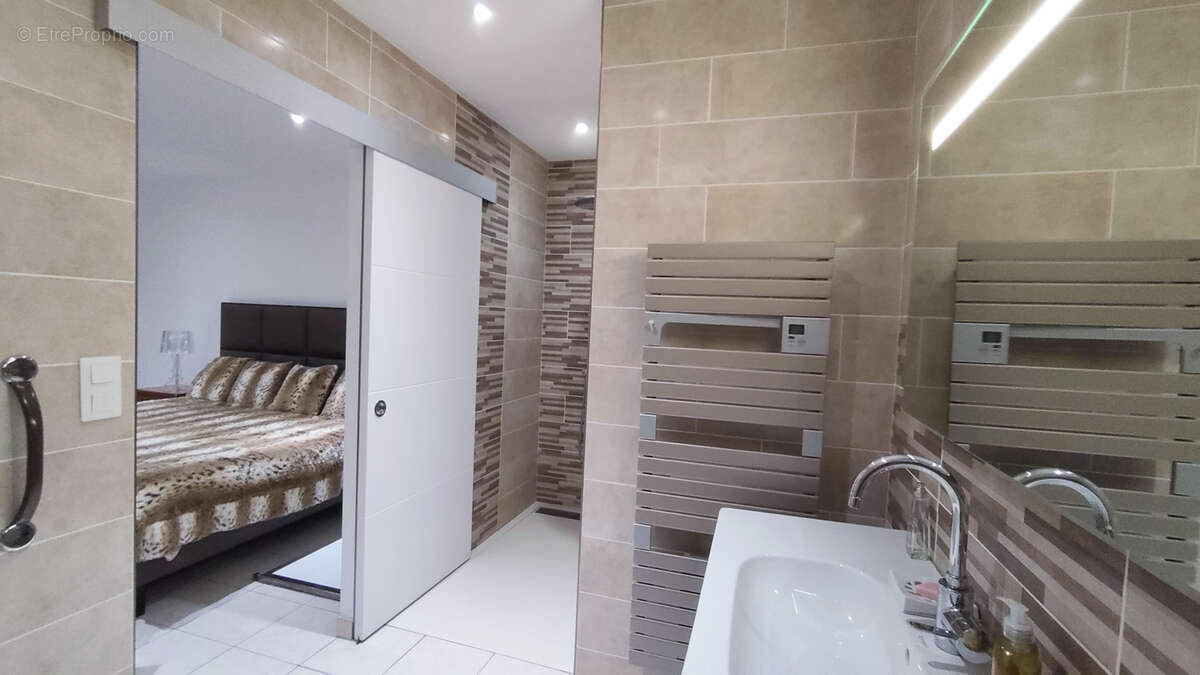 Maison à SAINT-MARTIN-DE-VALGALGUES