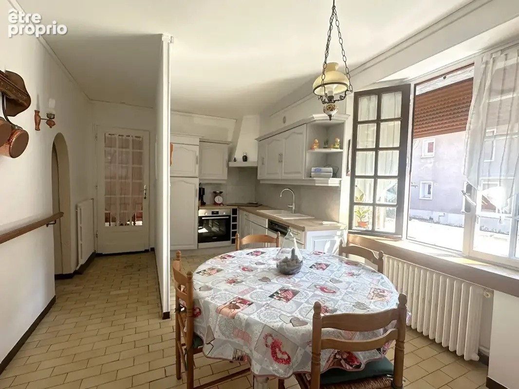 A Mézières sur Seine - Maison de ville familiale - 8 pièces 4 chambres - 133 m² - photo 3