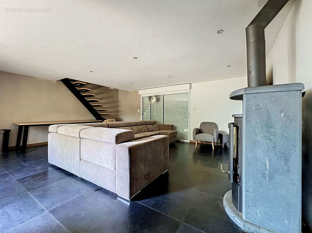 Maison rénovée 3 chambres avec jardin de 700 m² au calme à Mont-Dol - photo 4