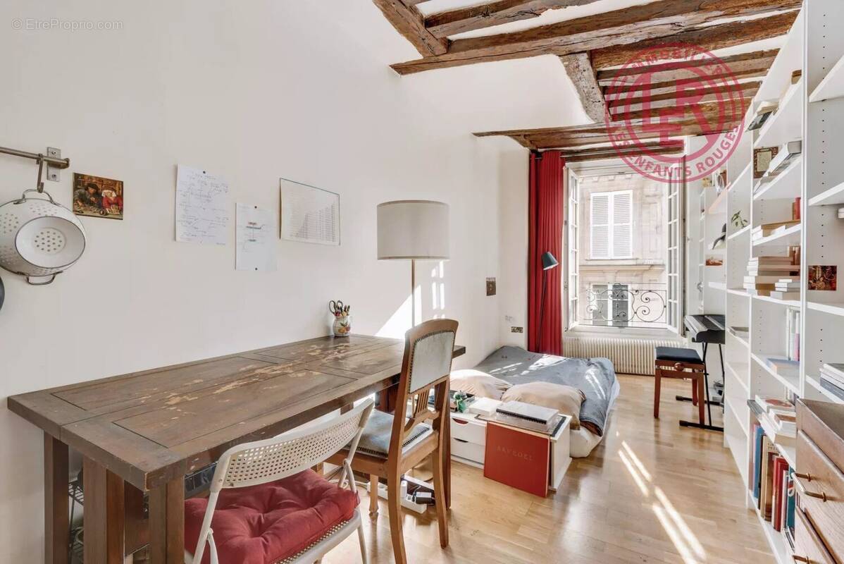 Appartement à PARIS-4E