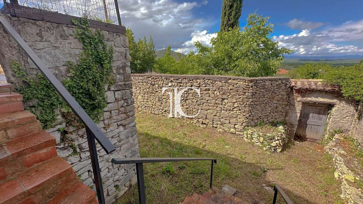Maison à COURRY