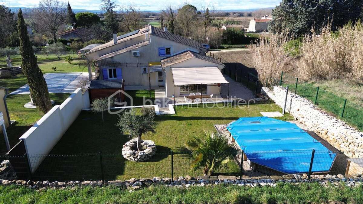 Maison à MONDRAGON