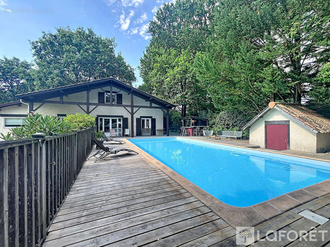 Maison Saint Jean D'Illac 6 pièces 163 m² - photo 12