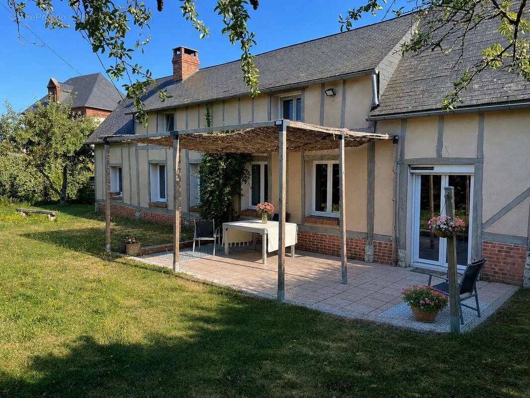 Maison à SAINT-PIERRE-DE-VARENGEVILLE