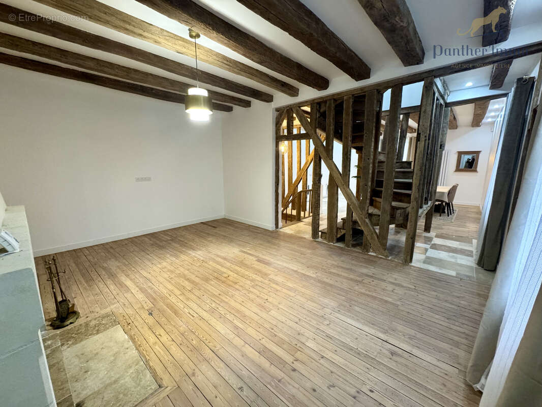 Maison à LUYNES