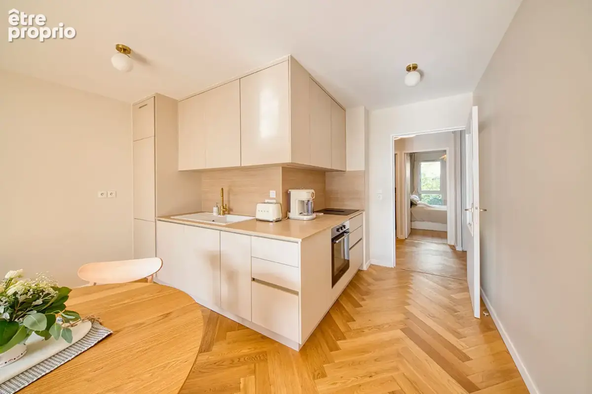 Magnifique T3 de 57 m²  Traversant Est-Ouest, calme et lumineux à Villeurbanne République - photo 5