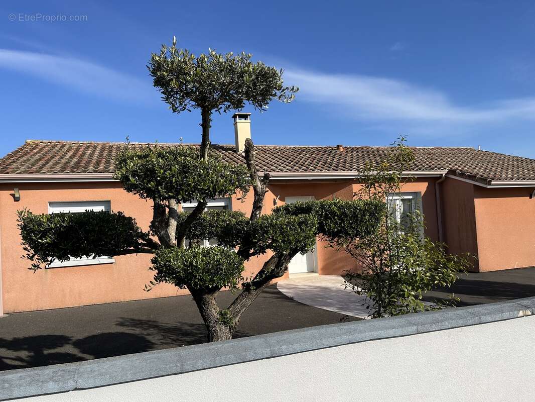 Maison à CAMARSAC