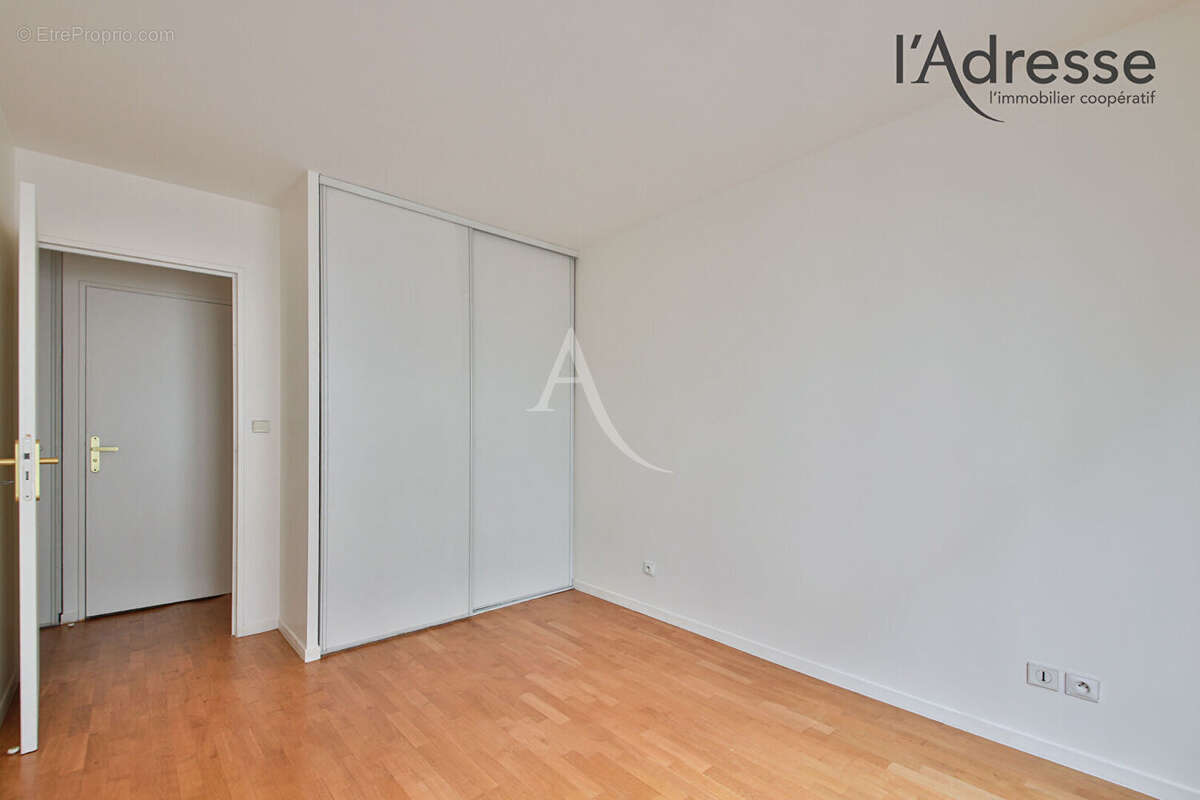 SURESNES  Quartier Belvédère - 2 pièces de 50 m² avec parking et cave - photo 3